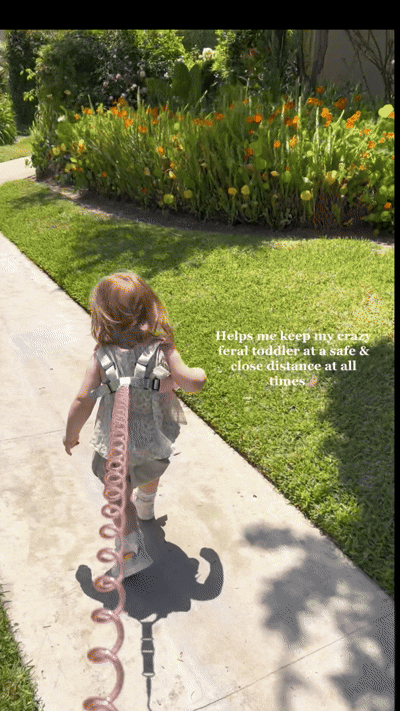 👶 Toddler Leash + Anti-Lost Wrist Link Keep your child safe while giving them the freedom to explore!