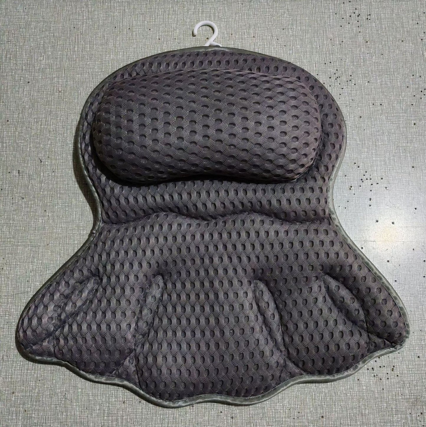 ⭐Luxury 4D Mesh Bath Pillow for Tub – Soft Headrest with Strong Suction Cups